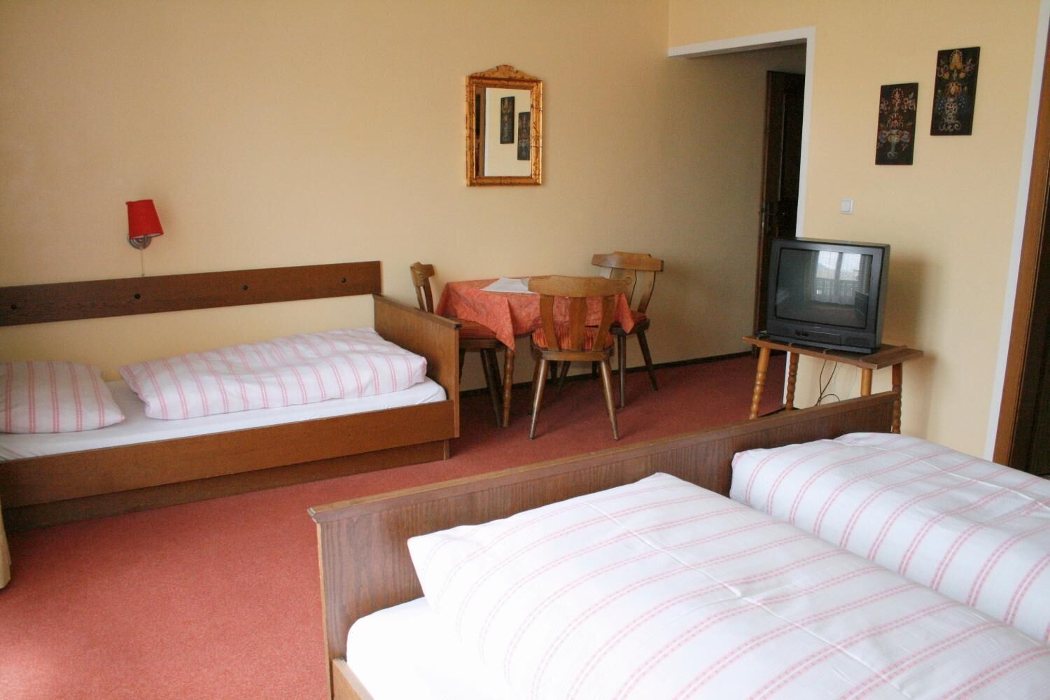 triple room | rollaway beds, free wifi, bed sheets