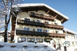 Esterni