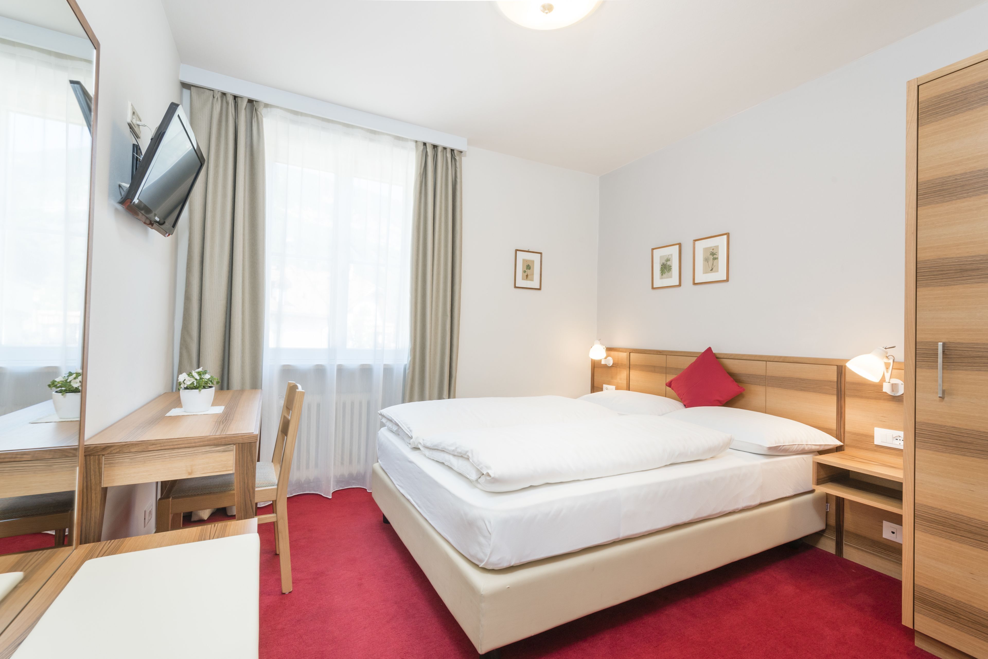 أسرّة سليكت كومفورت وبديكورات فريدة لكل غرفة وطراز فريد لكل وحدة ومكتب