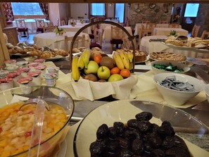 Free daily continental breakfast - Boscone Suite Hotel (Madesimo)