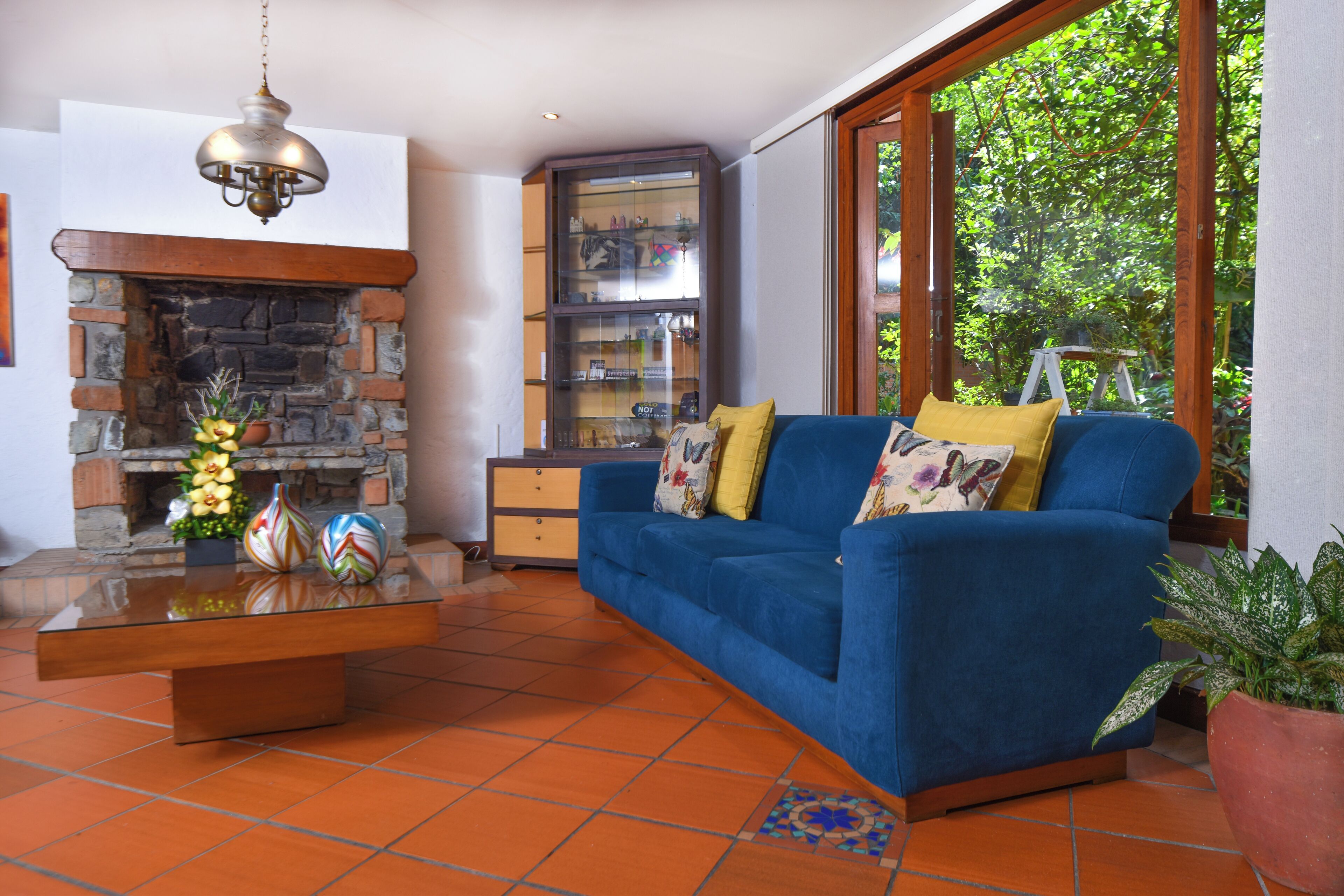 32-inch lcd tv with cable channels, tv