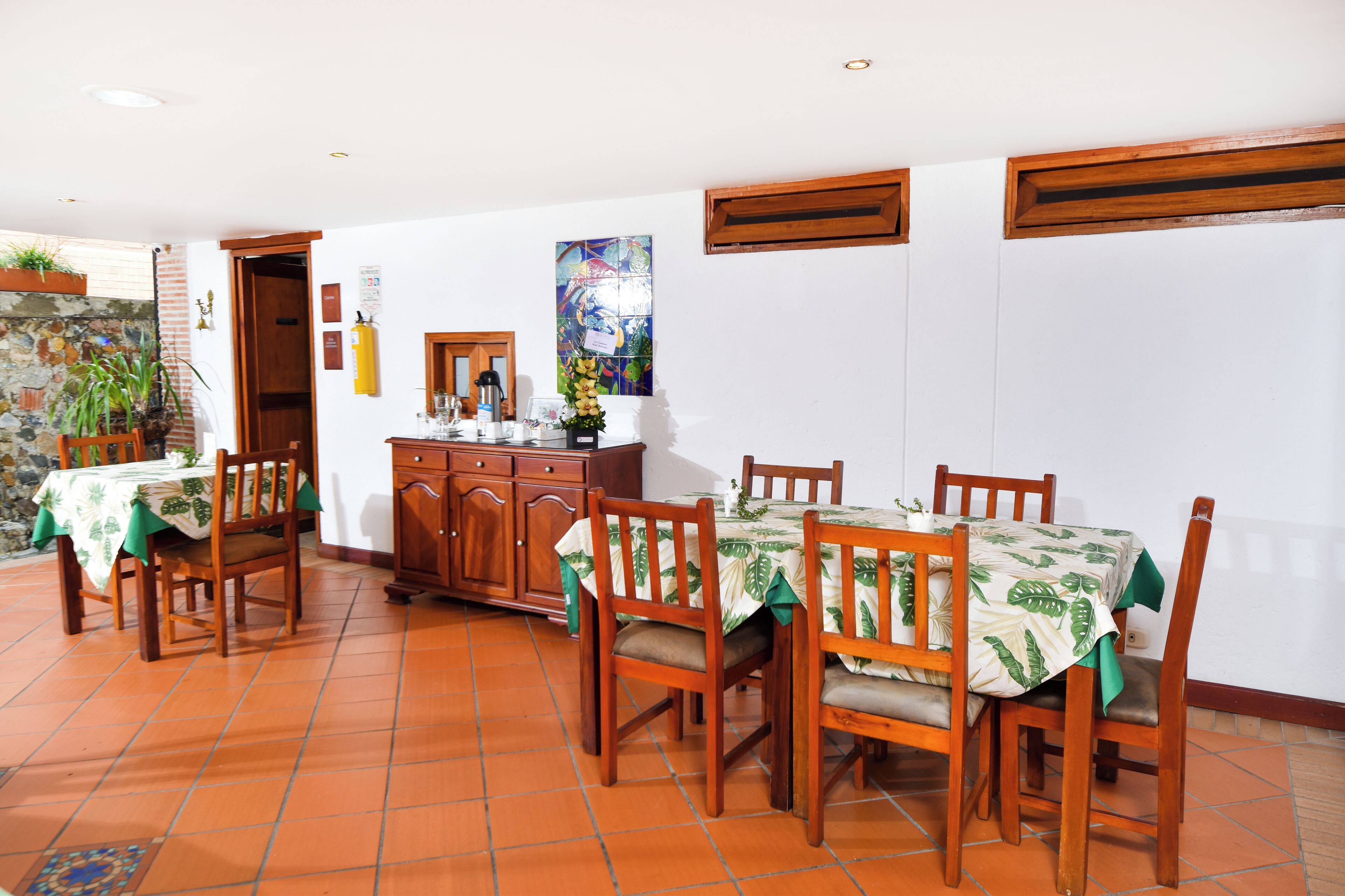 daily continental breakfast (cop 23000 per person)