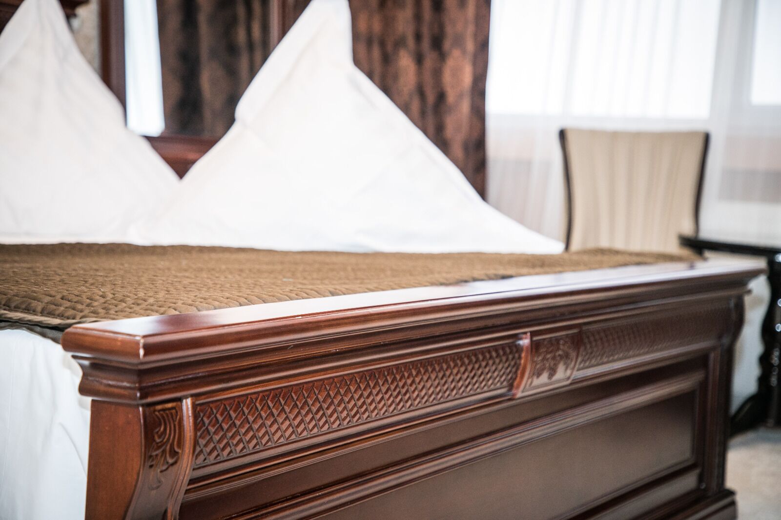 Apartamento ejecutivo | Colchones con acolchado adicional, minibar, caja fuerte y escritorio