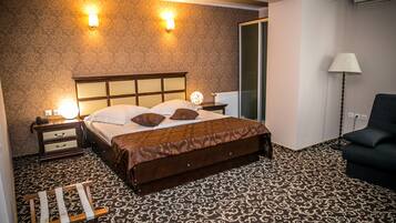 1 bedroom, pillowtop beds, minibar, in-room safe