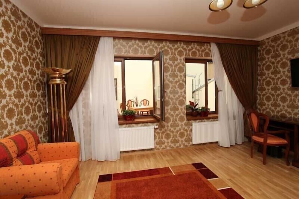 Askania Hotel by null