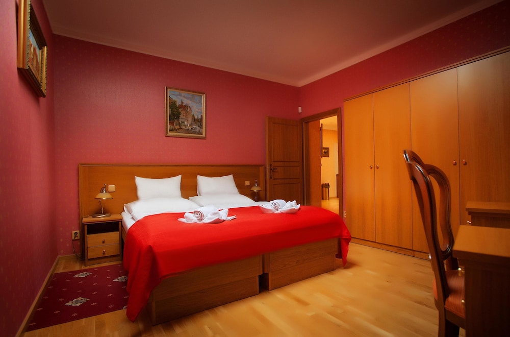 Askania Hotel by null