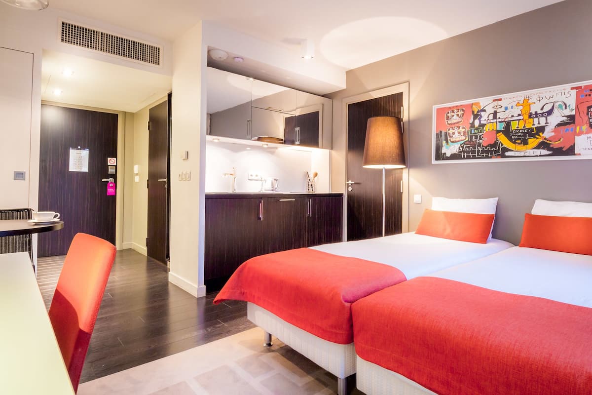 1 bedroom, in-room safe, desk, soundproofing