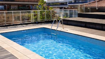 Piscine extérieure (ouverte en saison)