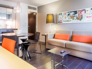 In-room safe, desk, soundproofing, free cribs/infant beds - Aparthotel Adagio Nice Centre (Nice)