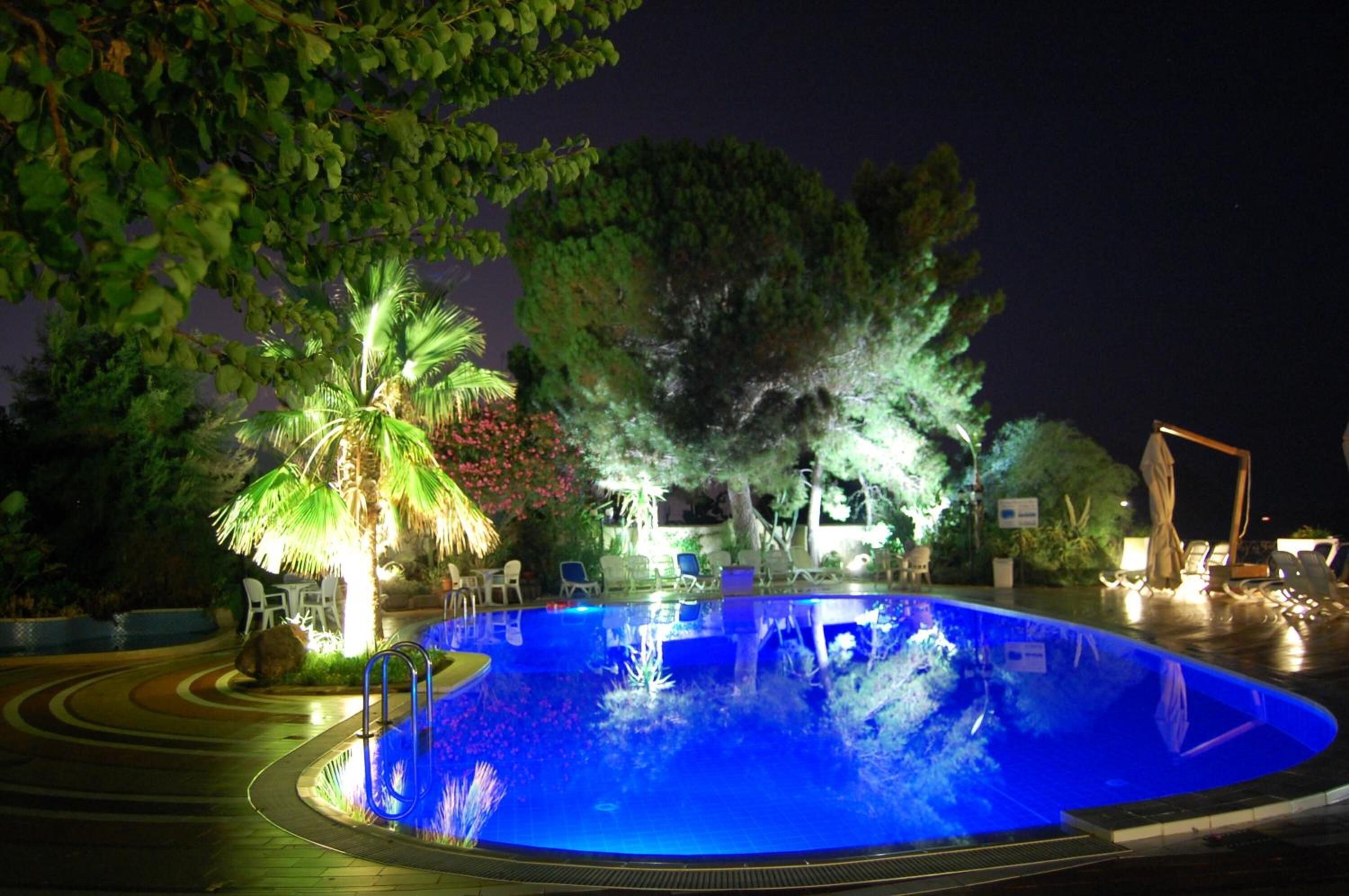 2 outdoor pools, pool umbrellas, pool loungers