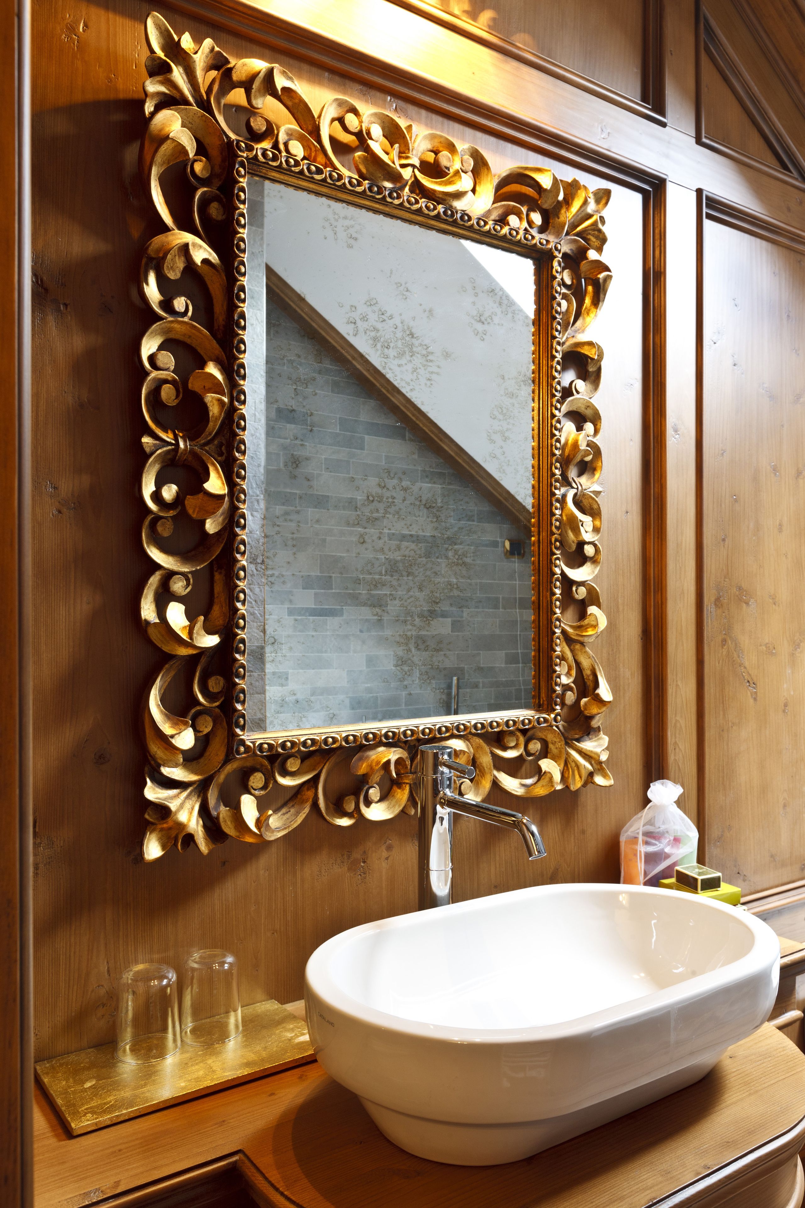 luxury roof comfort | bathroom | free toiletries, hair dryer, slippers, bidet