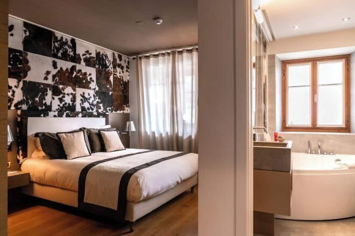 1 dormitorio, caja fuerte, wifi gratis y ropa de cama