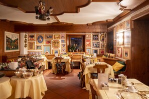 Daily buffet breakfast (EUR 25 per person)