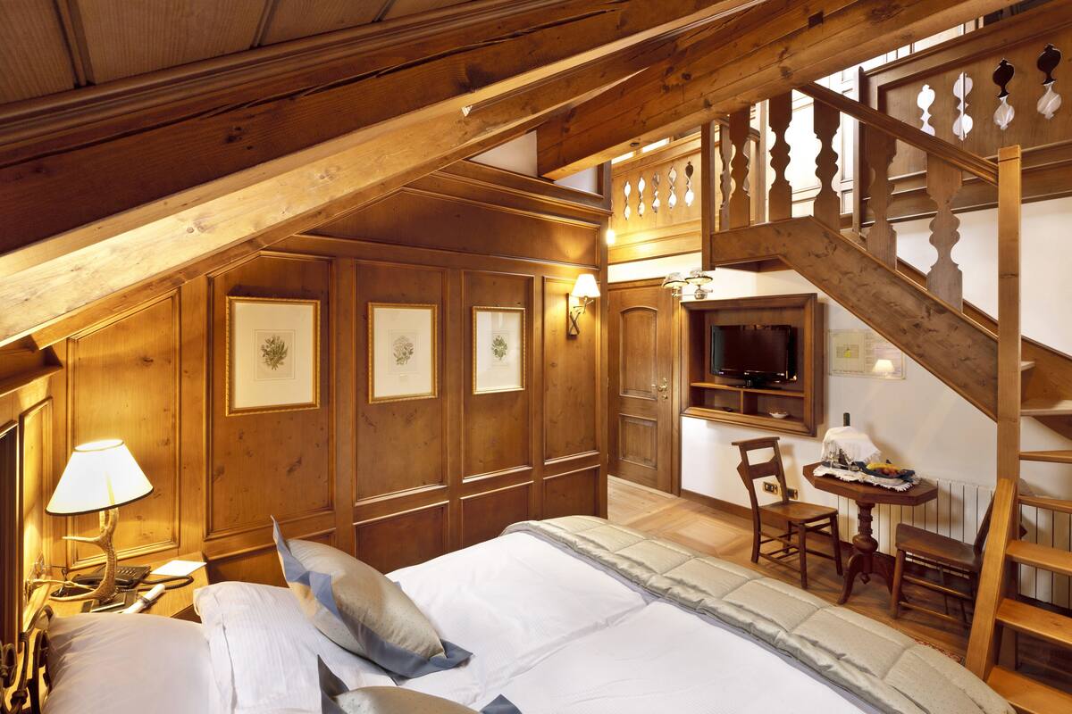 luxury roof comfort | 1 bedroom, in-room safe, free wifi, bed sheets