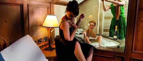 Bañera de hidromasaje privada