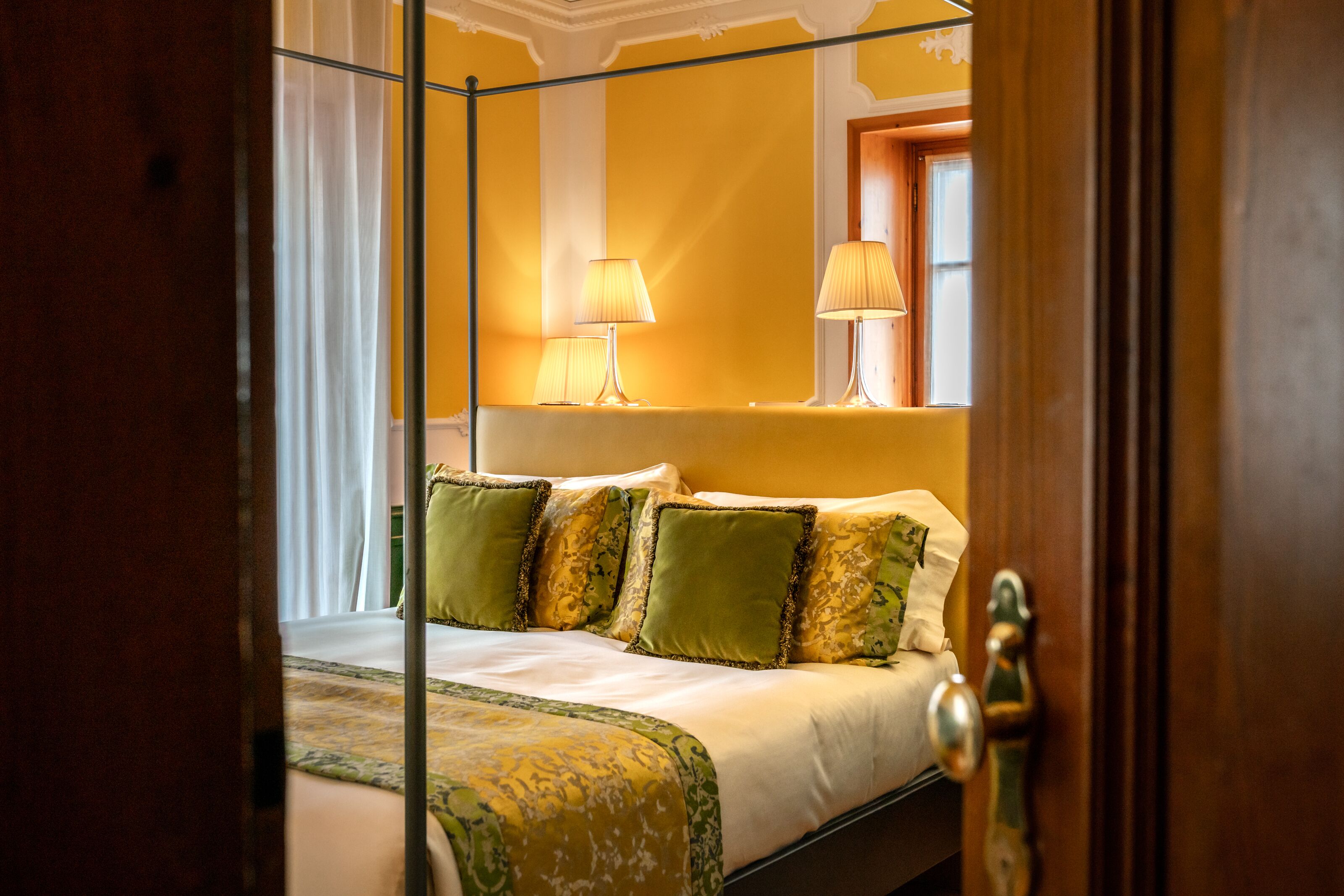 deluxe double room (emotion) | 1 bedroom, in-room safe, free wifi, bed sheets