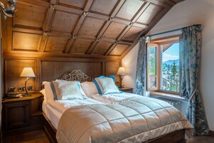 Double Luxury Roof | 客房内保险箱、免费 WiFi、床单