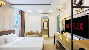 Superior Room, Non Smoking | Minibar, in-room safe, blackout drapes, iron/ironing board