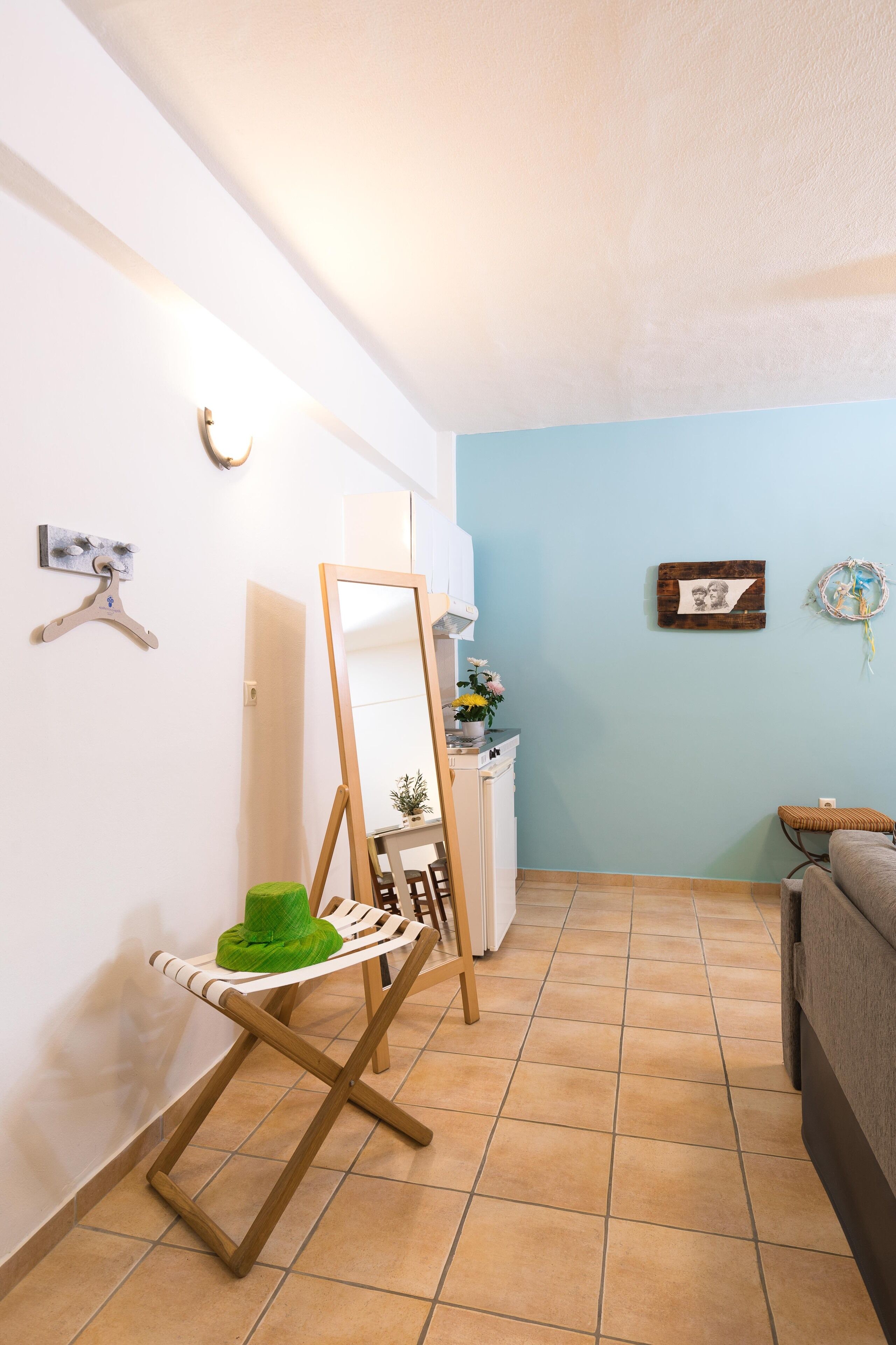 apartment (imperial) | living area | 43-inch flat-screen tv with satellite channels, tv