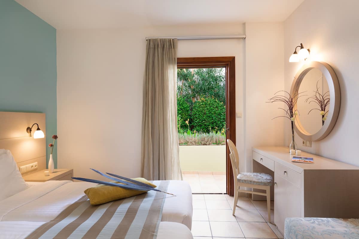 double room, garden view | 1 bedroom, frette italian sheets, premium bedding, down duvets