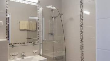 Double Room, Mountain View | Bathroom | Hair dryer