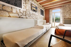 Ropa de cama de alta calidad, cubrecamas y wifi gratis 