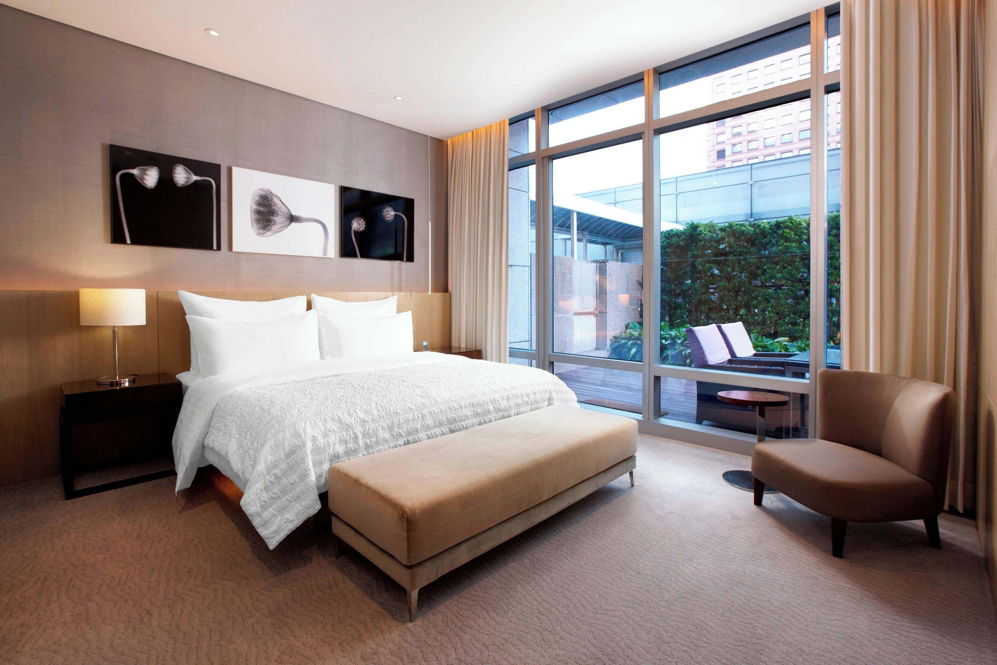 1 bedroom, down duvets, in-room safe, desk