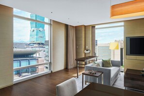 42-inch LCD TV with satellite channels, TV - Le Meridien Taipei (Taipei)