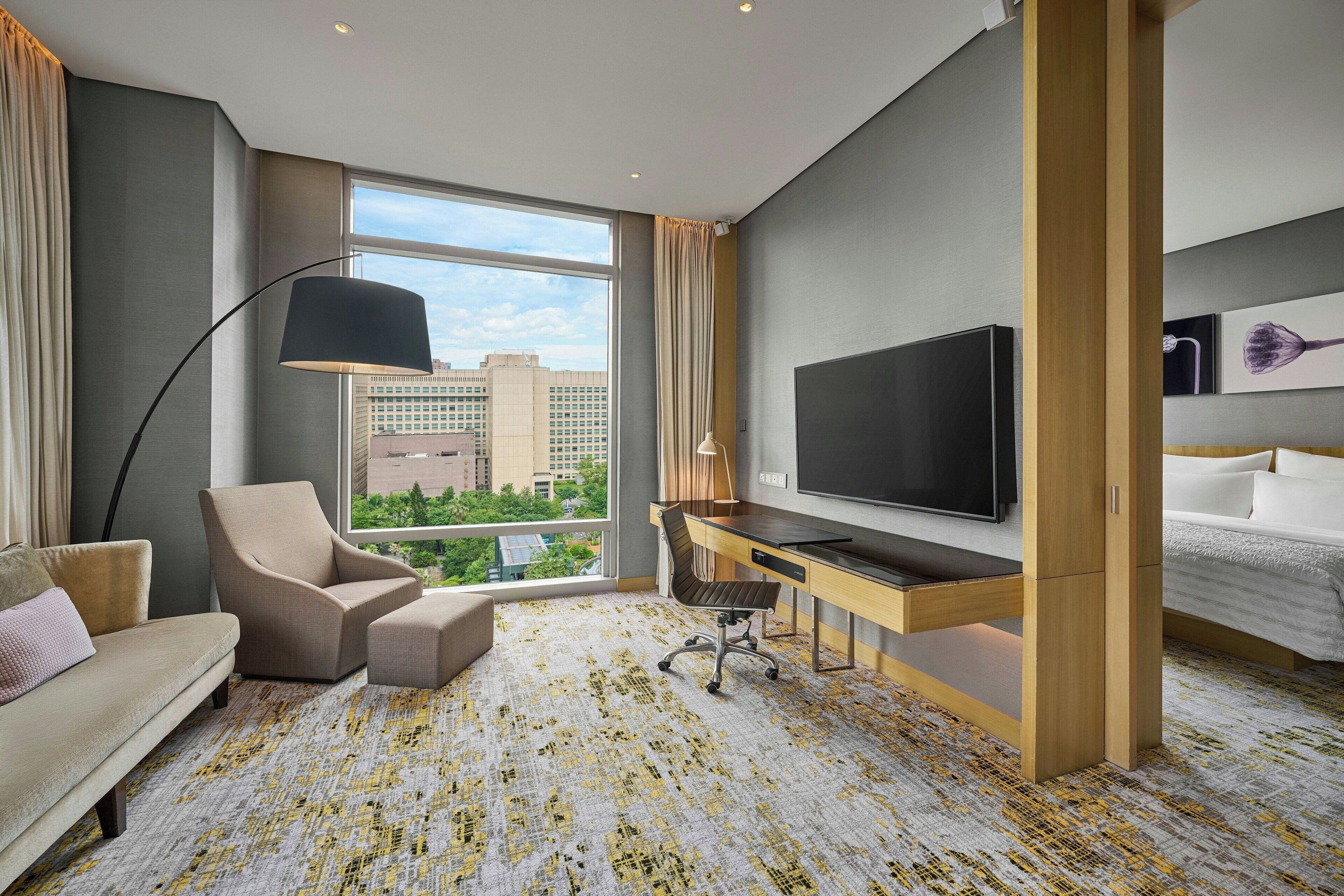 suite, 1 bedroom, non smoking (corner) | living area | 42-inch lcd tv with satellite channels, tv