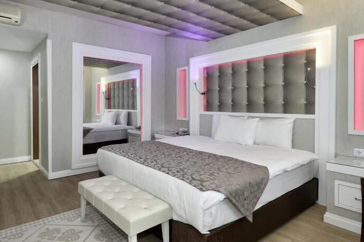 Minibar, coffres-forts dans les chambres, bureau, chambres insonorisées