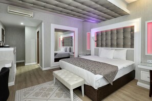 Chambre Lune de Miel, 1 chambre, non-fumeur, salle de bains privée | Vue de la chambre