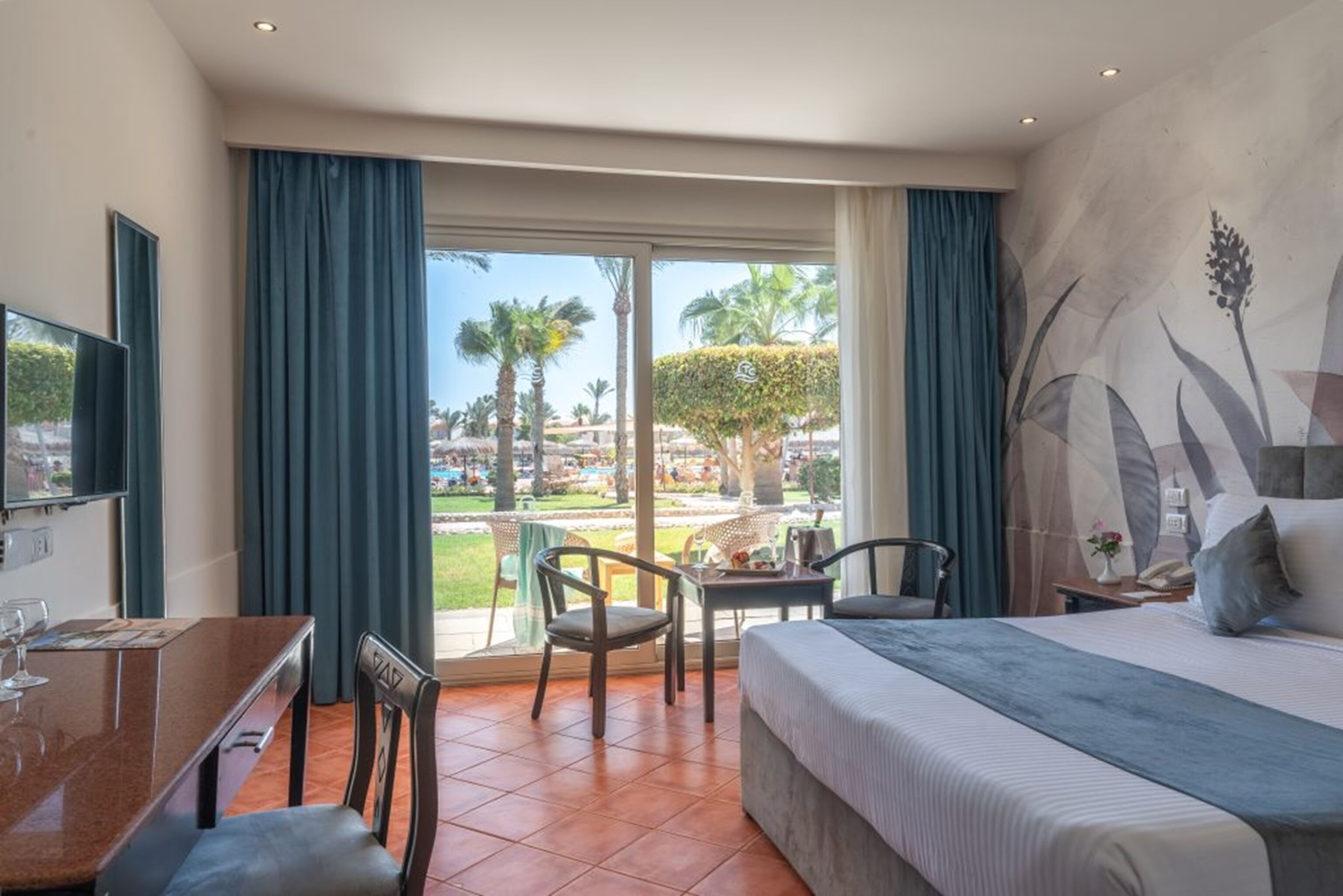 Minibar, in-room safe, desk, blackout drapes