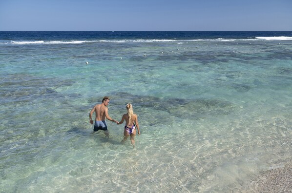 Private beach, sun-loungers, beach umbrellas, beach towels