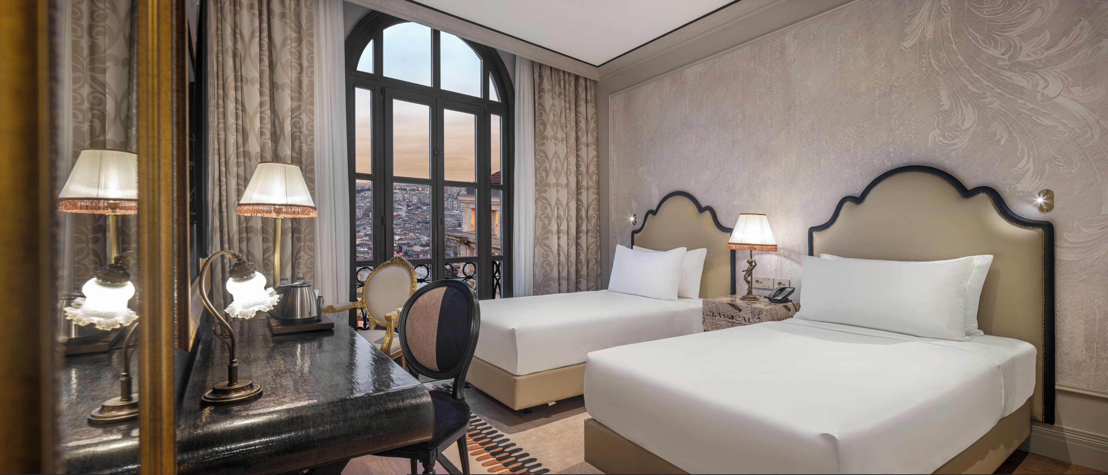 Phòng Deluxe, 2 giường đơn (View) | Bộ trải giường bằng vải cotton Ai Cập, bộ đồ giường cao cấp 