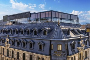 Mặt tiền nơi lưu trú