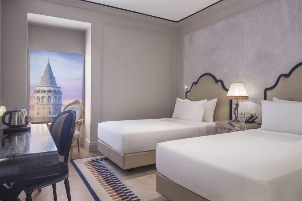 Egyptian cotton sheets, premium bedding, down duvets, minibar