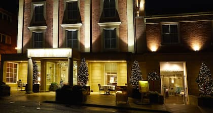 Palm Court Hotel
