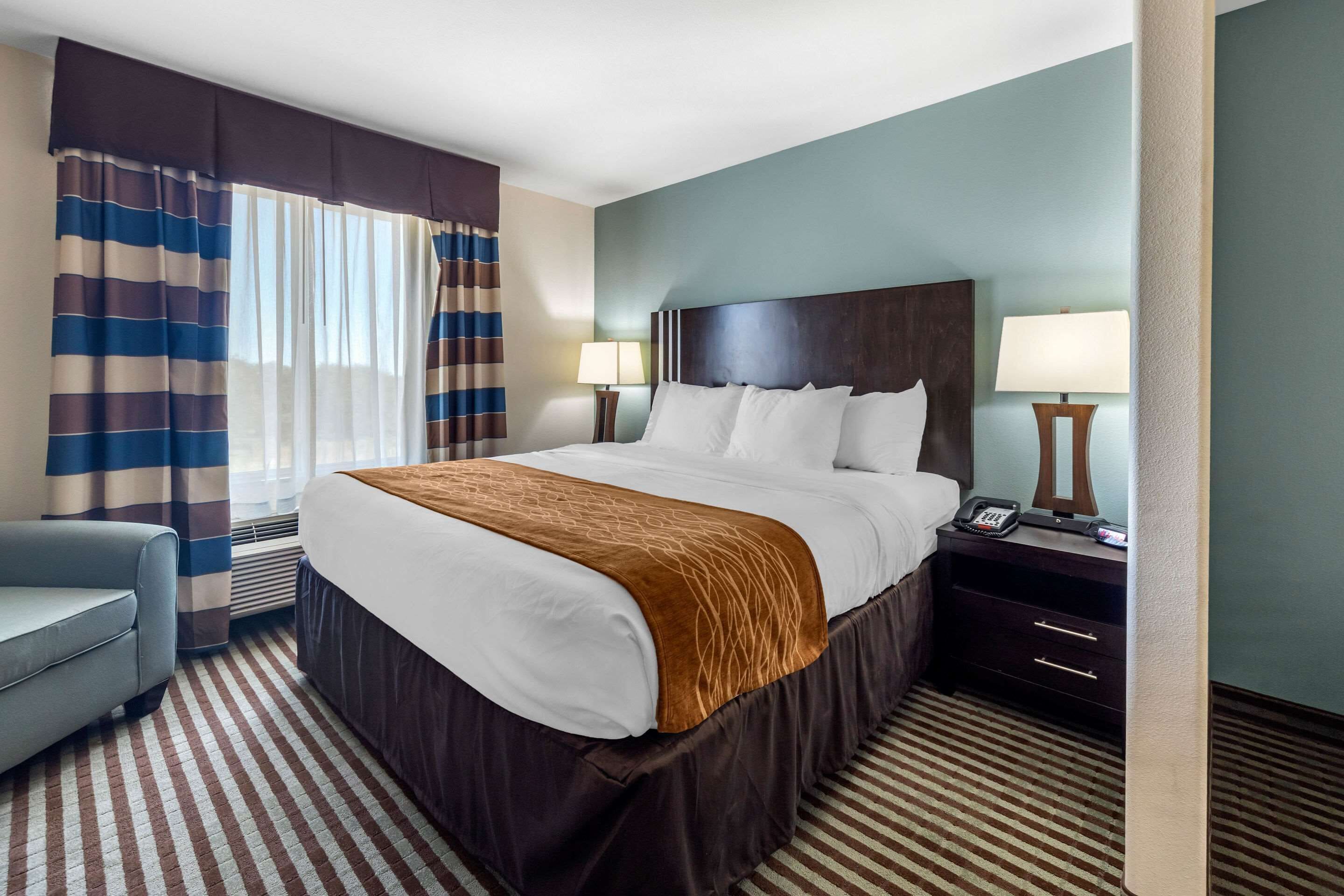 Escritorio, tabla de planchar con plancha y cunas gratuitas 