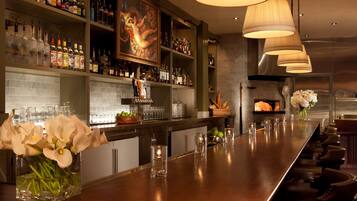 Alfresco dining, serves breakfast