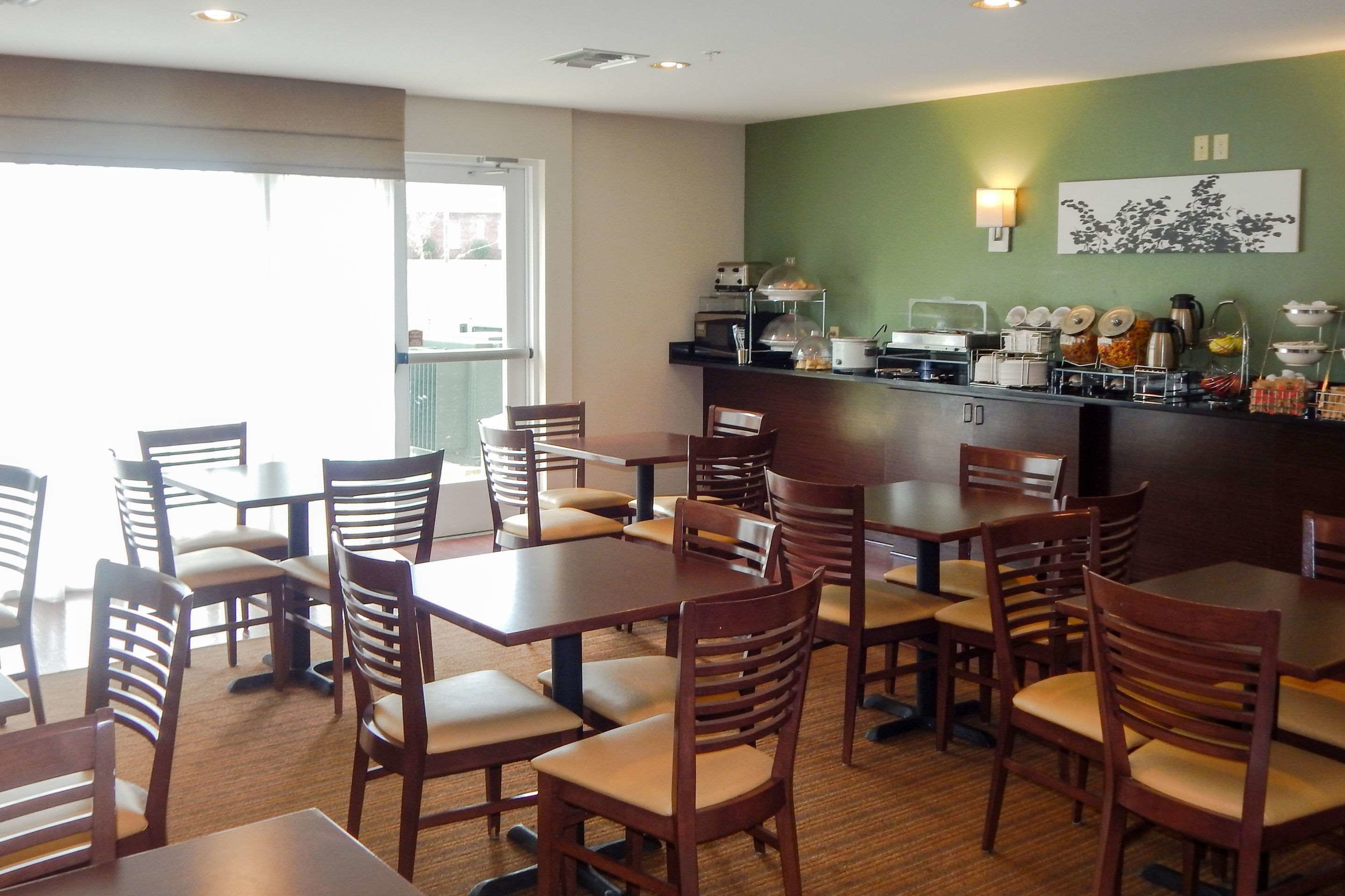 Free daily full breakfast