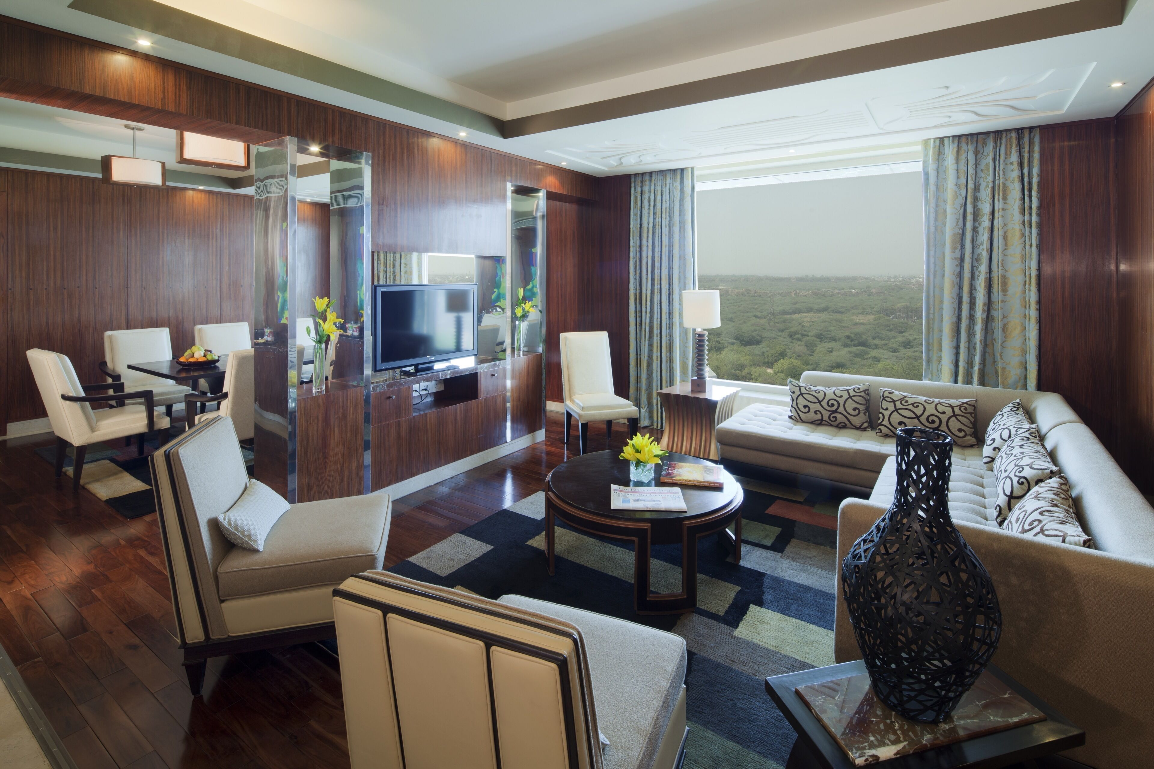 Presidential Suite, 1 King Bed | Minibar, in-room safe, desk, laptop workspace
