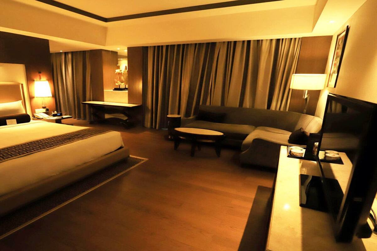 เครื่องนอนระดับพรีเมียม, เตียงพร้อมฟูกเสริมที่นอน, มินิบาร์