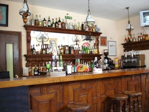 Bar (en el alojamiento)