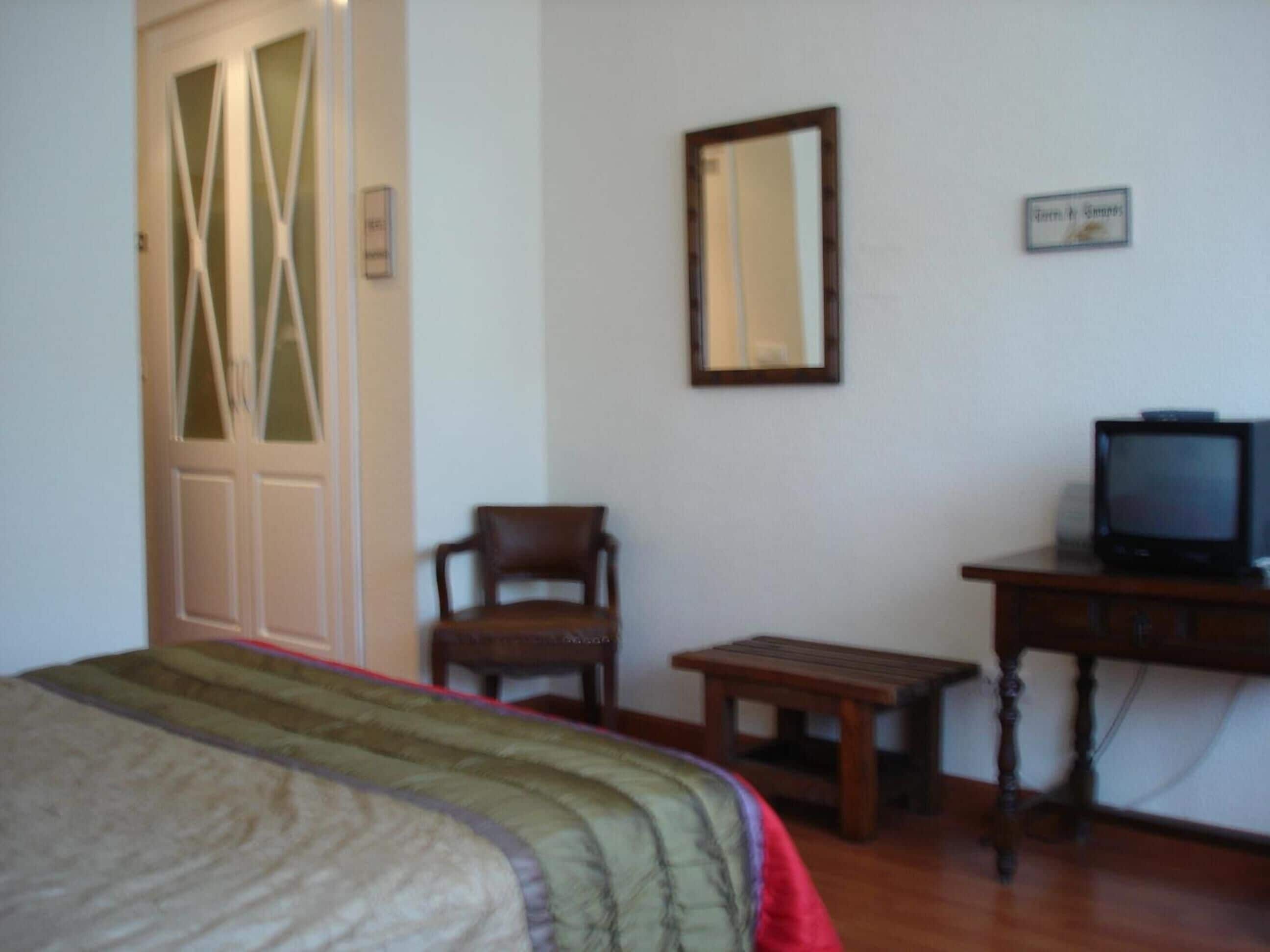 double or twin room | desk, free wifi, bed sheets