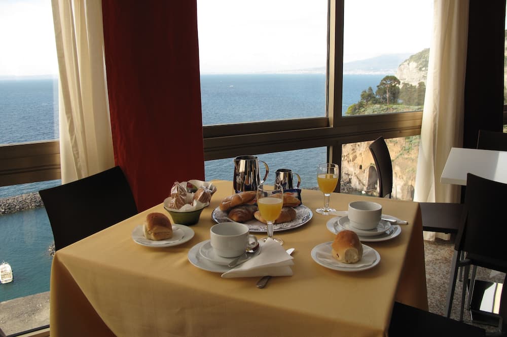 Hotel Cosmomare