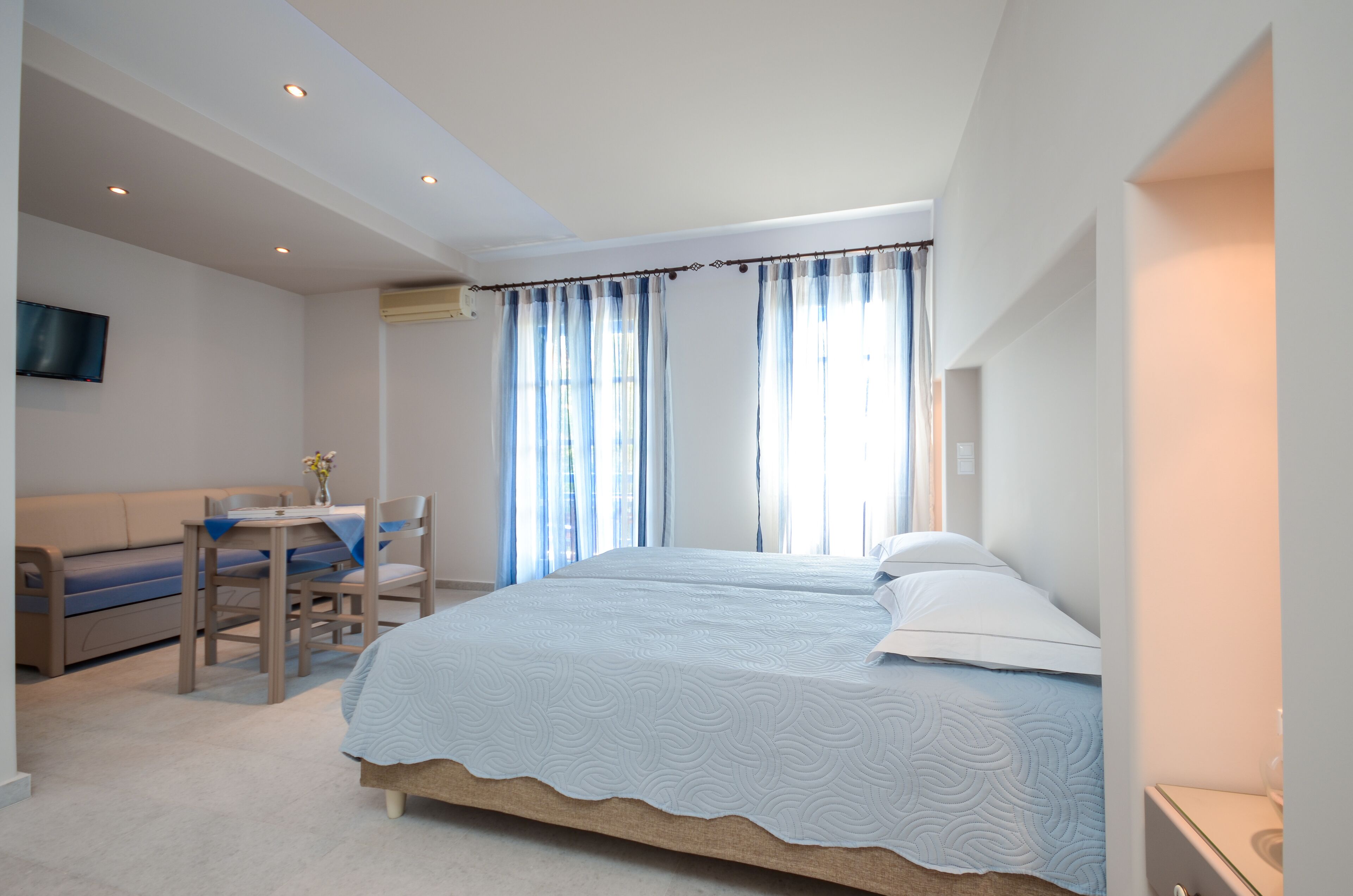 Deluxe Studio | Zimmersafe, individuell dekoriert, individuell eingerichtet