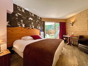 Select Comfort -patjalliset sängyt, työpöytä, äänieristys