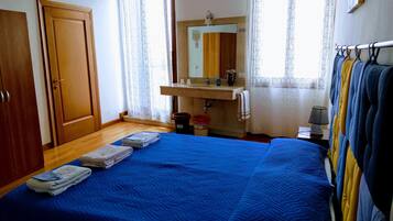 Deluxe Double or Twin Room, Shared Bathroom, Sea View | Premium bedding, desk, iron/ironing board, free WiFi
