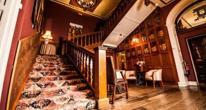 The Manor Hotel