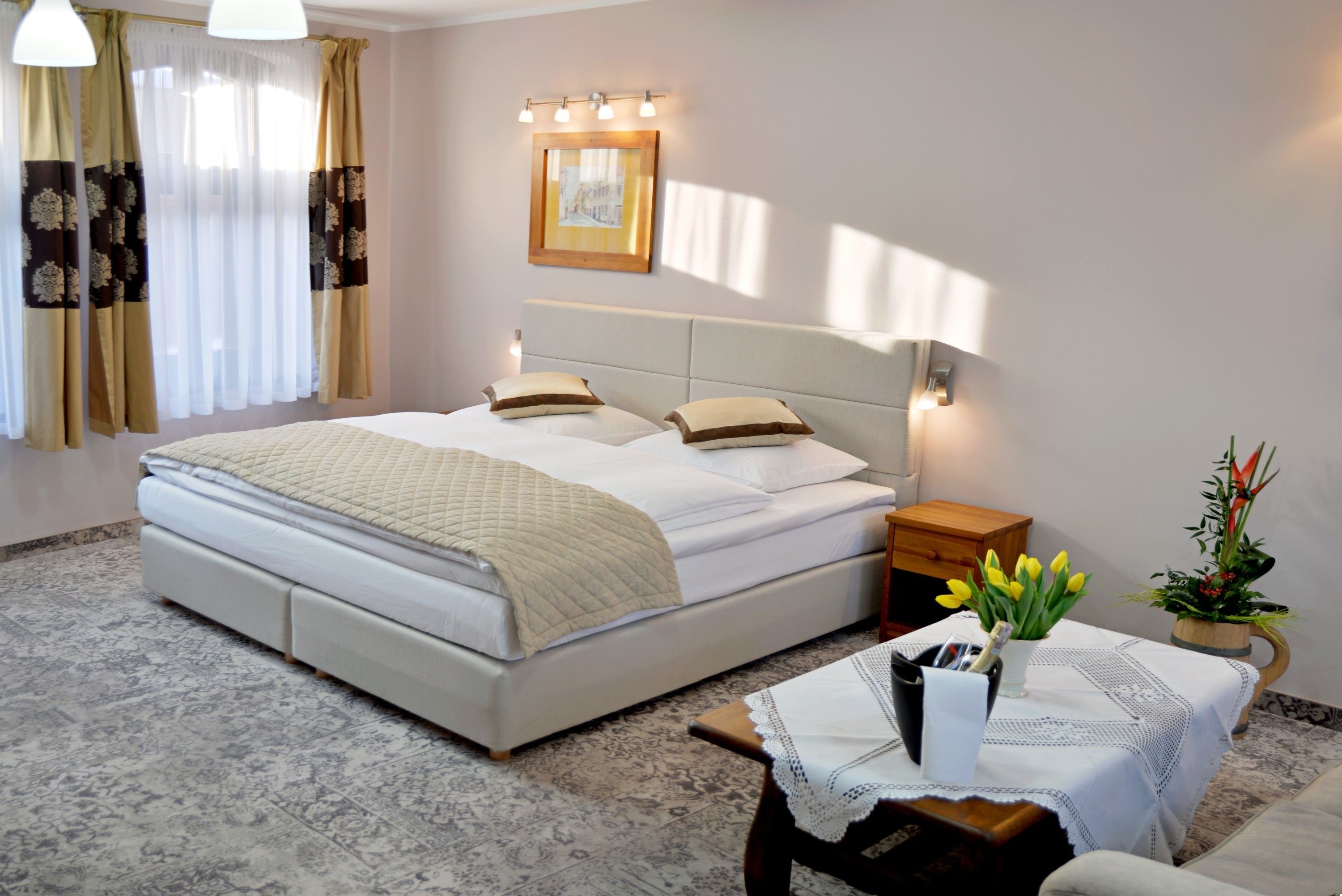 suite | premium bedding, rollaway beds, free wifi, bed sheets